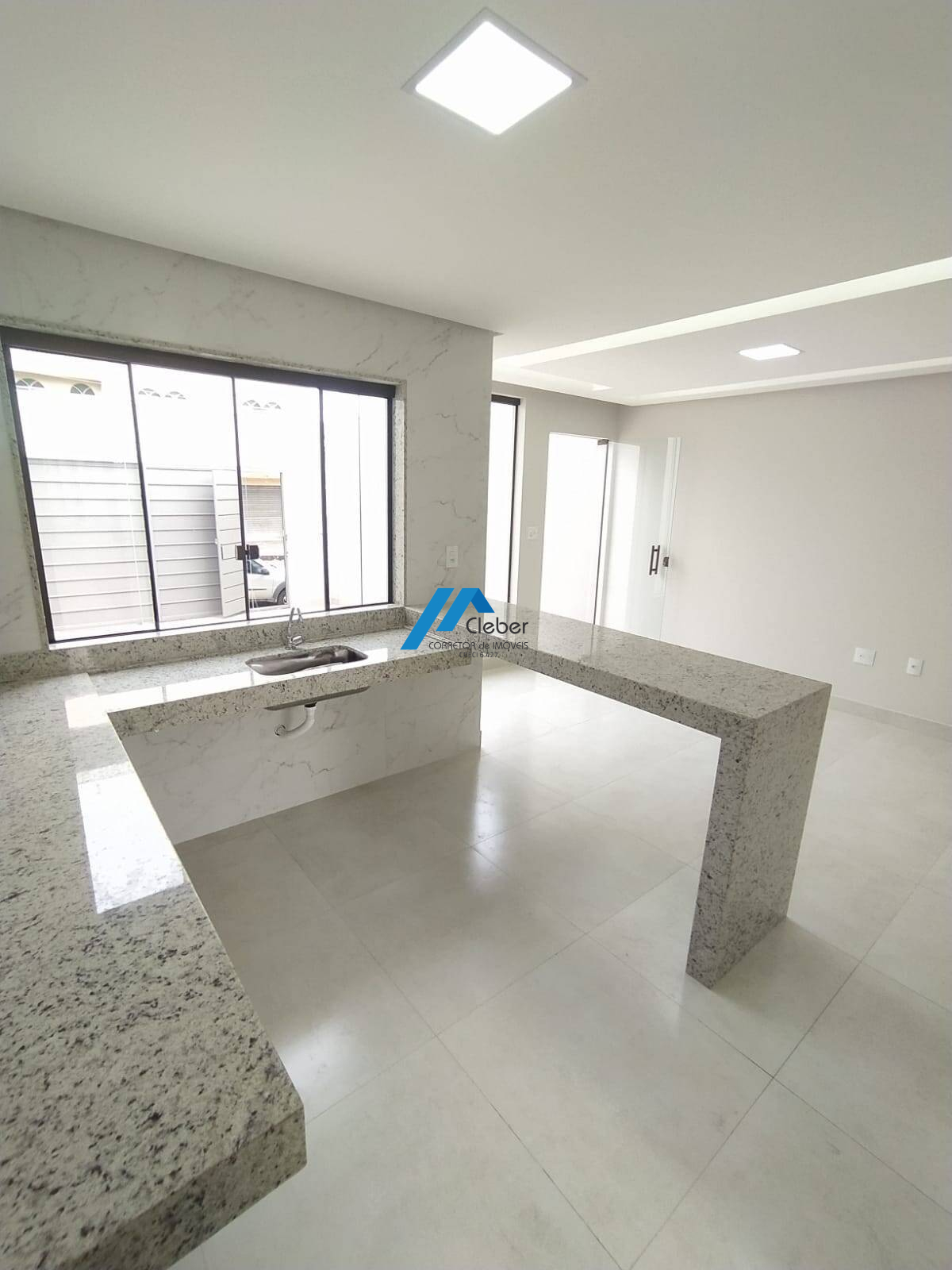 Casa no Bairro São Roque - CLÉBER IMÓVEIS