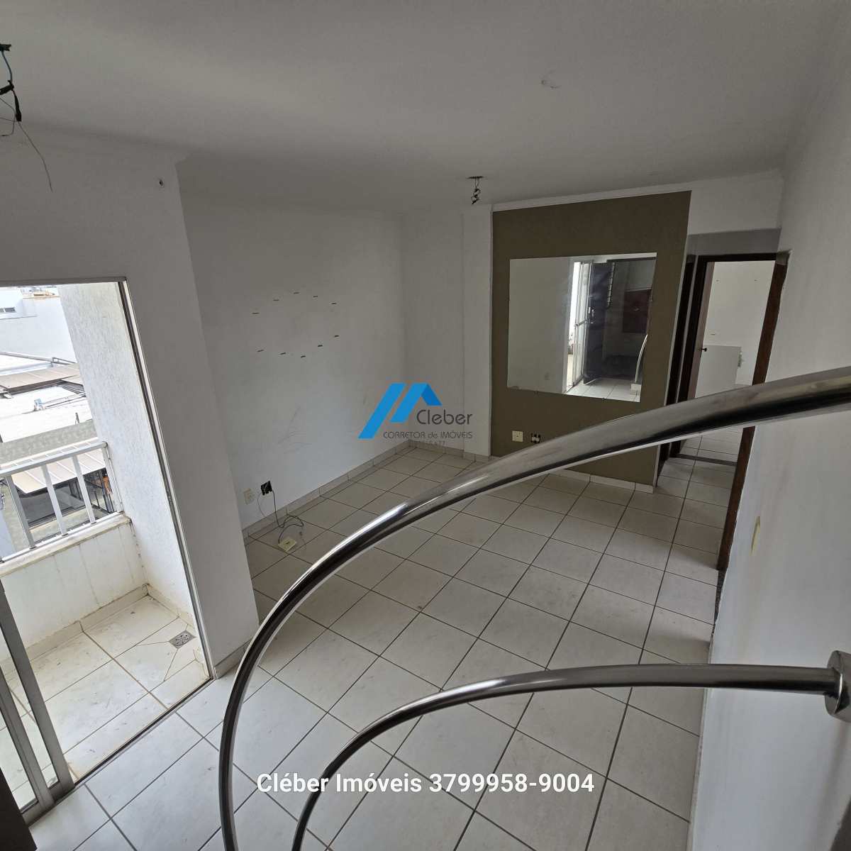 Apartamento de Cobertura à venda no Centro de Divinópolis, Centro em Divinopolis, prédio  pequeno. - CLÉBER IMÓVEIS