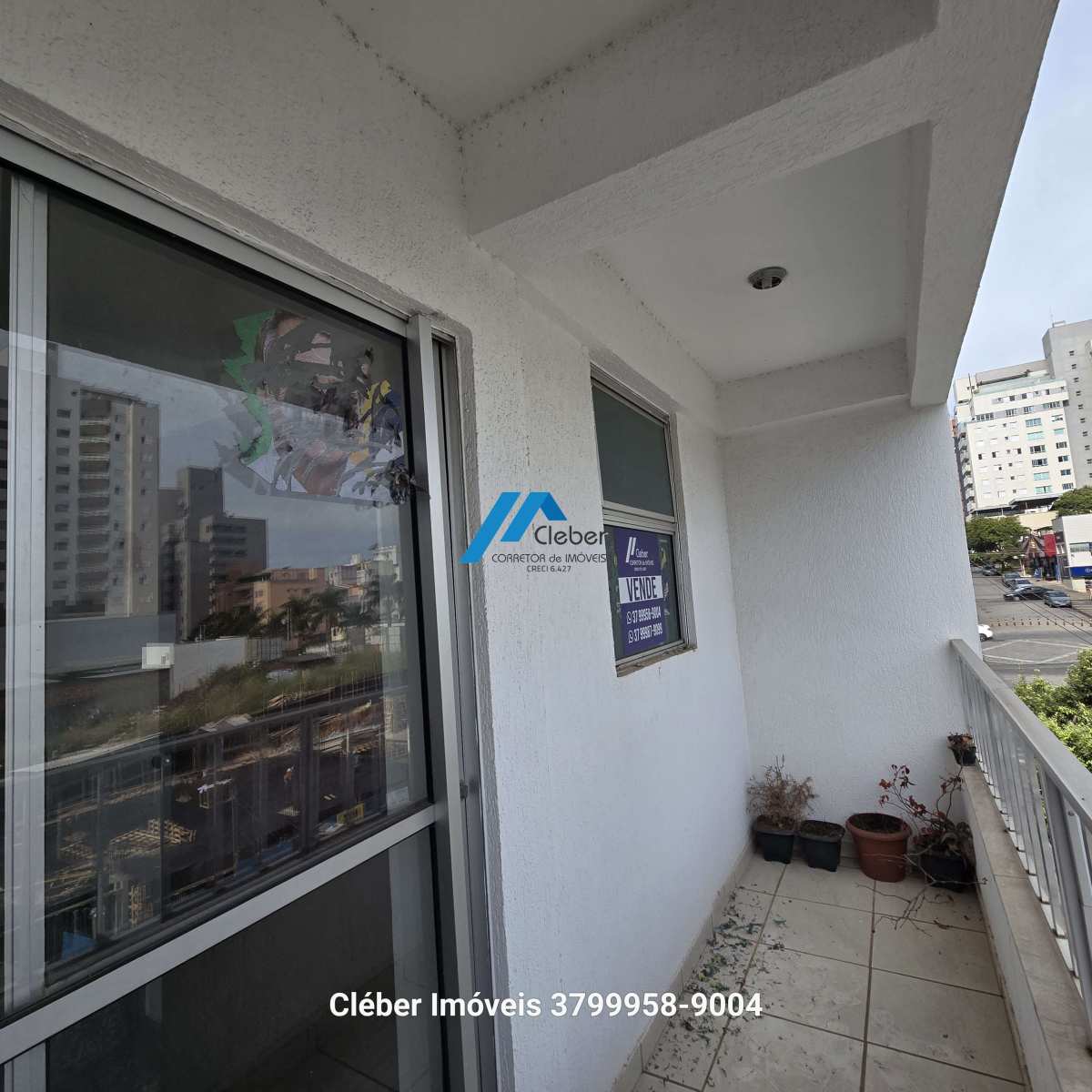 Apartamento de Cobertura à venda no Centro de Divinópolis, Centro em Divinopolis, prédio  pequeno. - CLÉBER IMÓVEIS