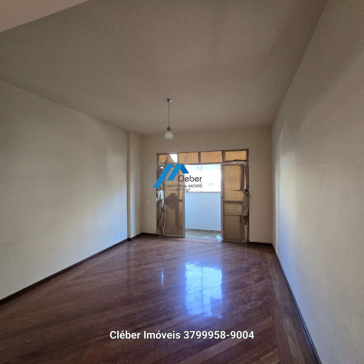 Apartamento no Centro, prédio com elevador. - CLÉBER IMÓVEIS