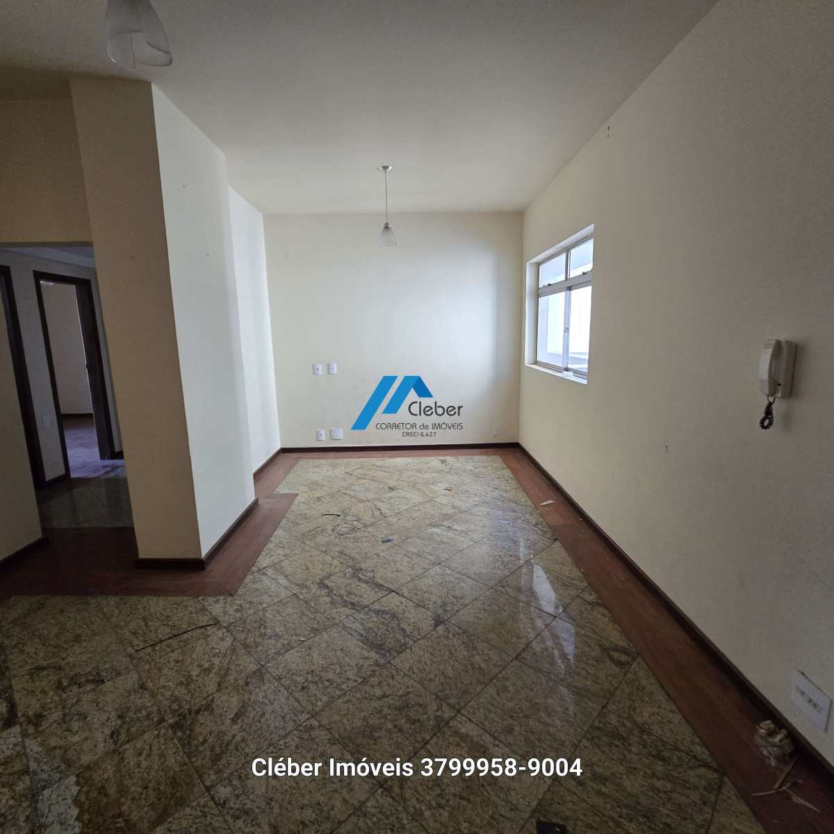 Apartamento no Centro, prédio com elevador. - CLÉBER IMÓVEIS