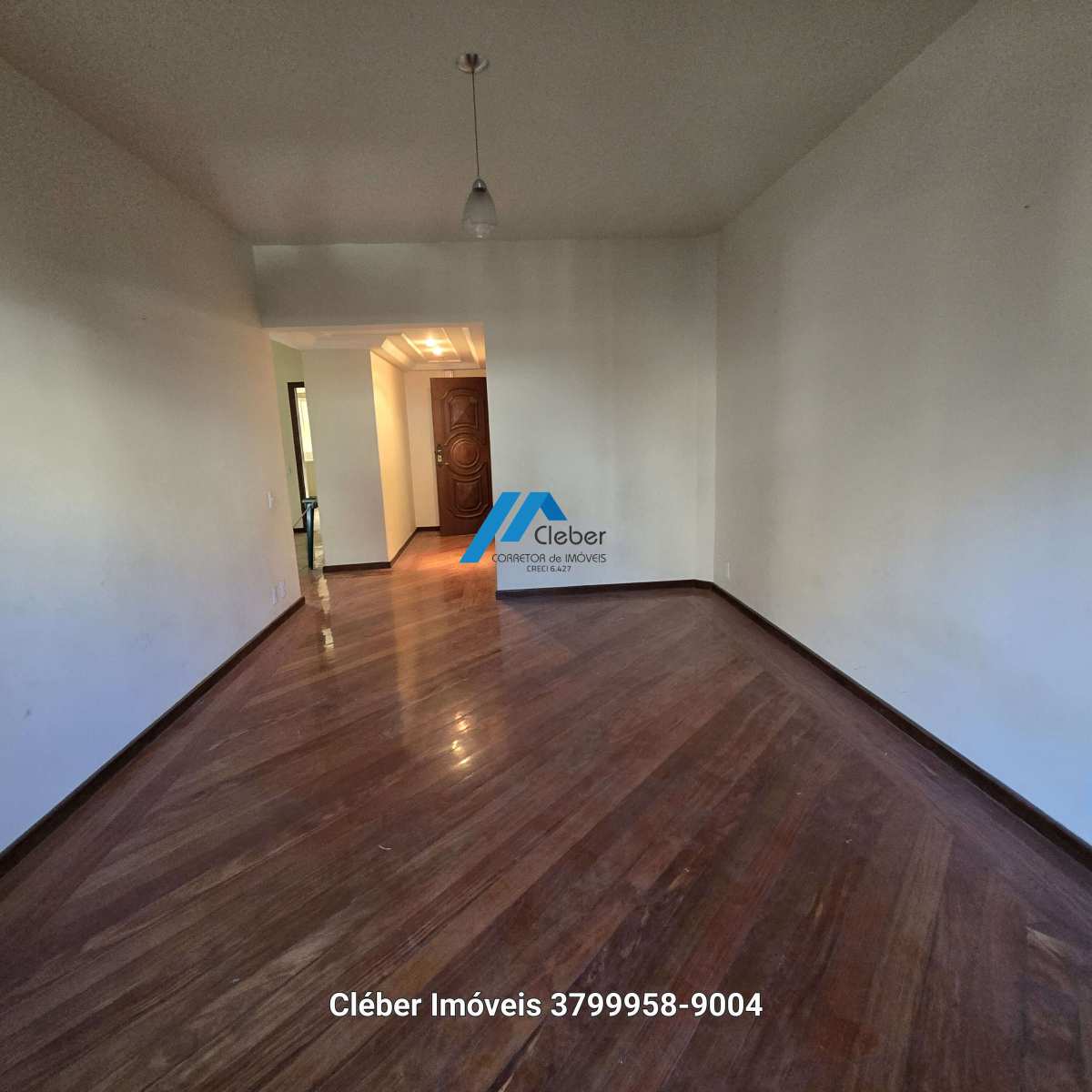 Apartamento no Centro, prédio com elevador. - CLÉBER IMÓVEIS
