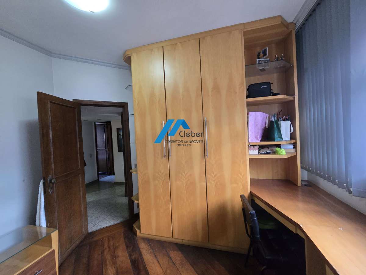 Apartamento à venda no Centro,com 4 quartos, suite, 2 vagas.
