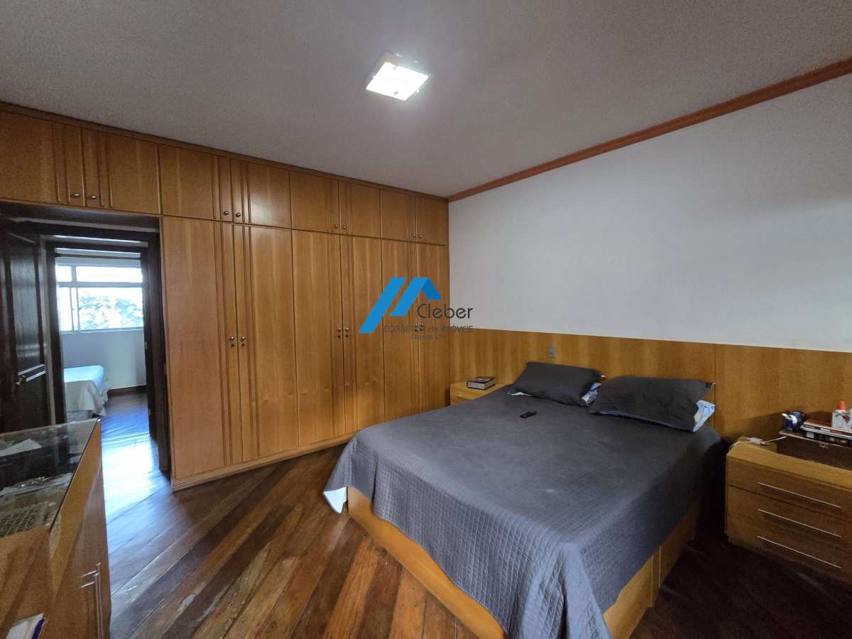 Apartamento à venda no Centro,com 4 quartos, suite, 2 vagas.