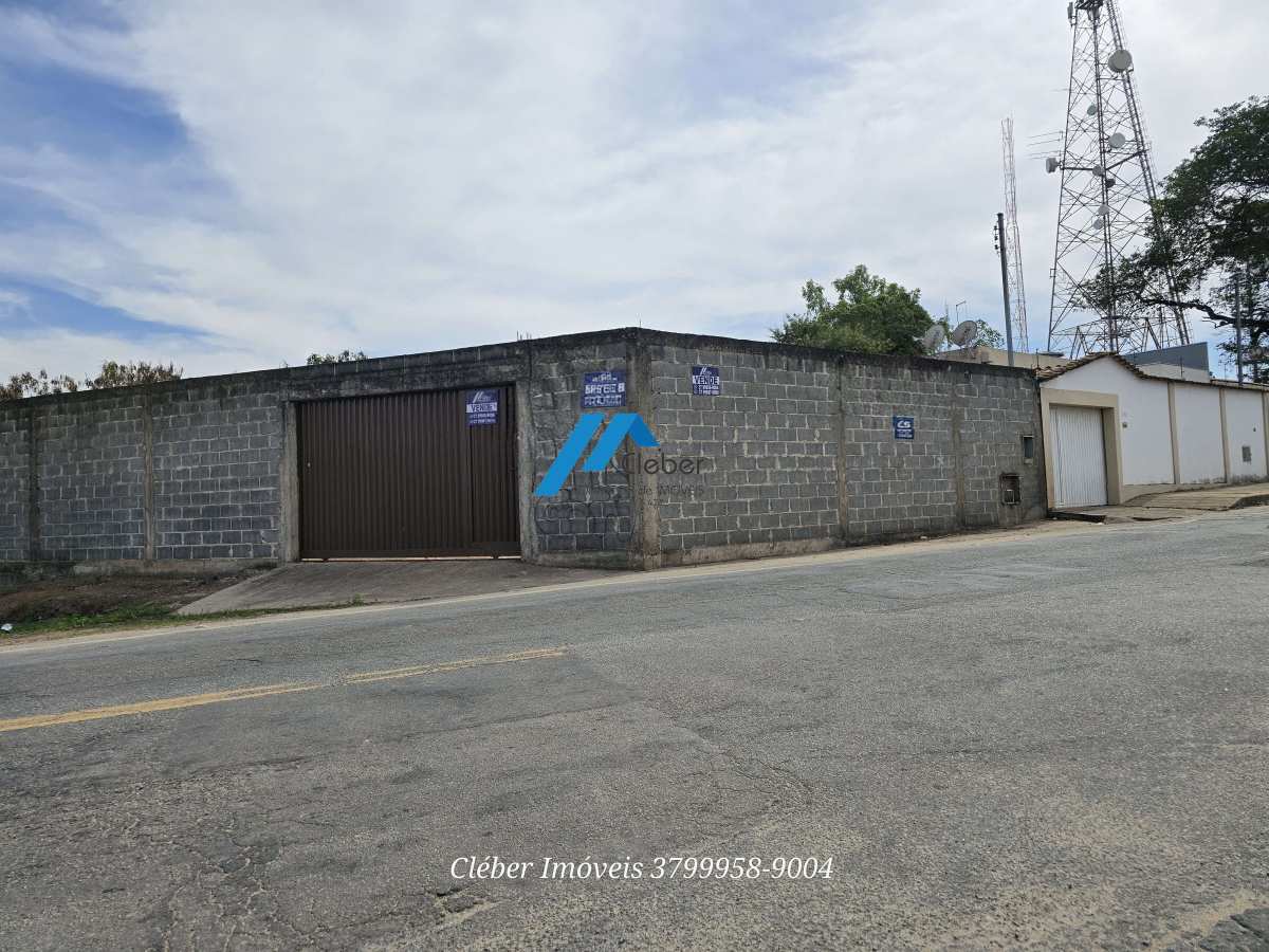 Bairro Gerado Pereira, lote ideal pra galpão, muro estruturado, lote esquina e plano.  Informações ligue 37-99958-9004. - CLÉBER IMÓVEIS