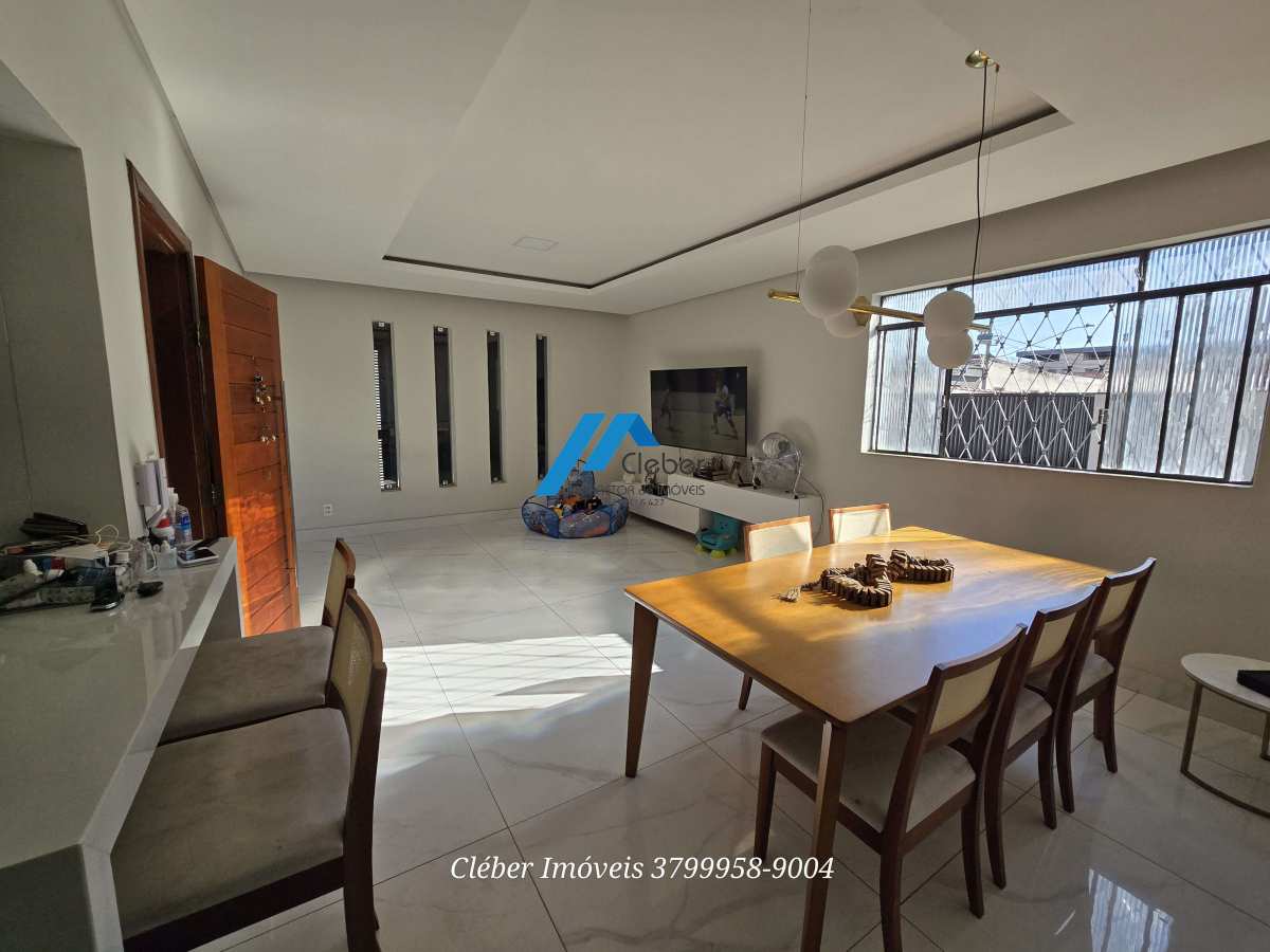 Casa à venda em Divinópolis, Porto Velho, com 3 quartos - CLÉBER IMÓVEIS