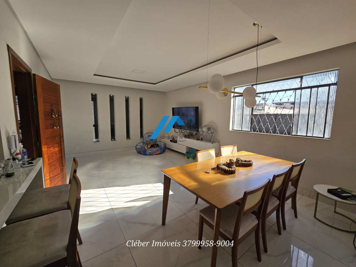 Casa à venda em Divinópolis, Porto Velho, com 3 quartos - CLÉBER IMÓVEIS