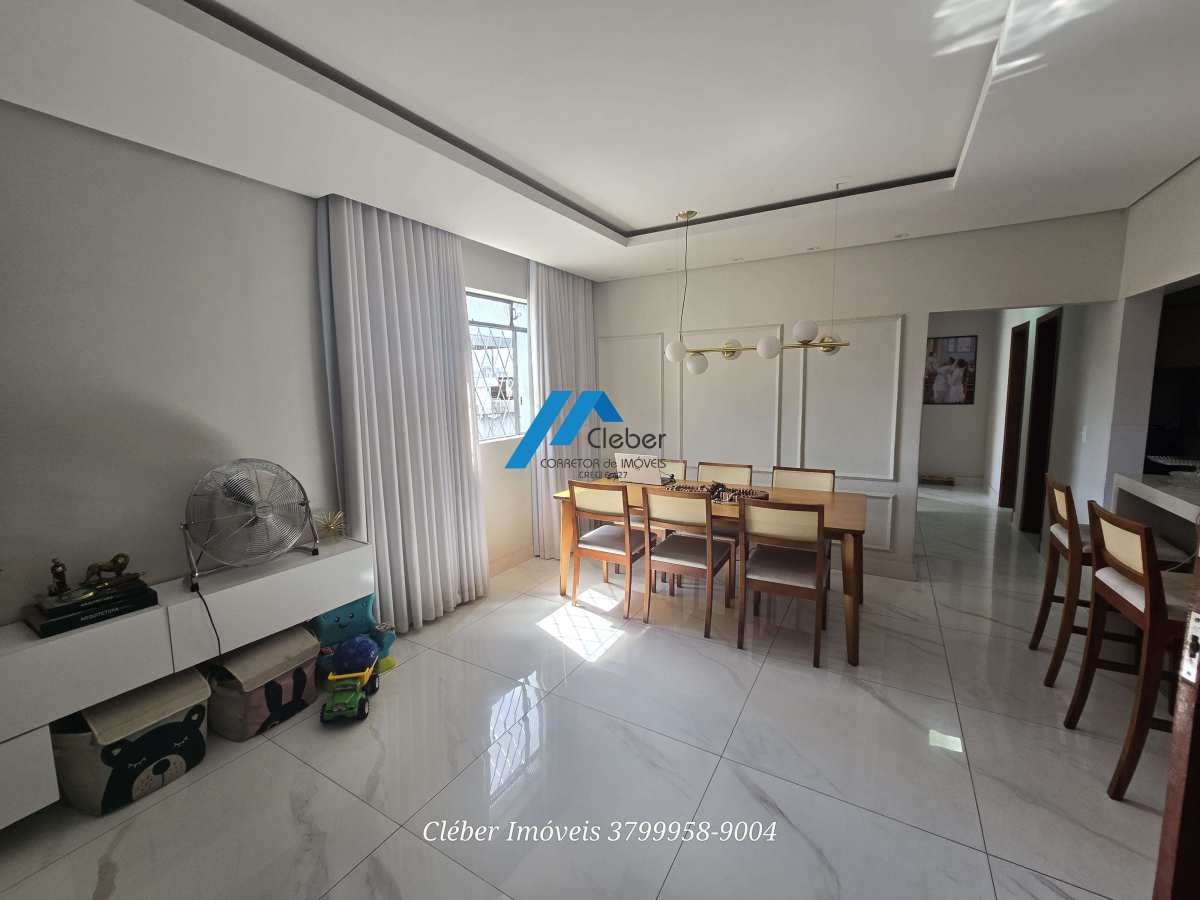 Casa à venda, com 3 quartos - CLÉBER IMÓVEIS