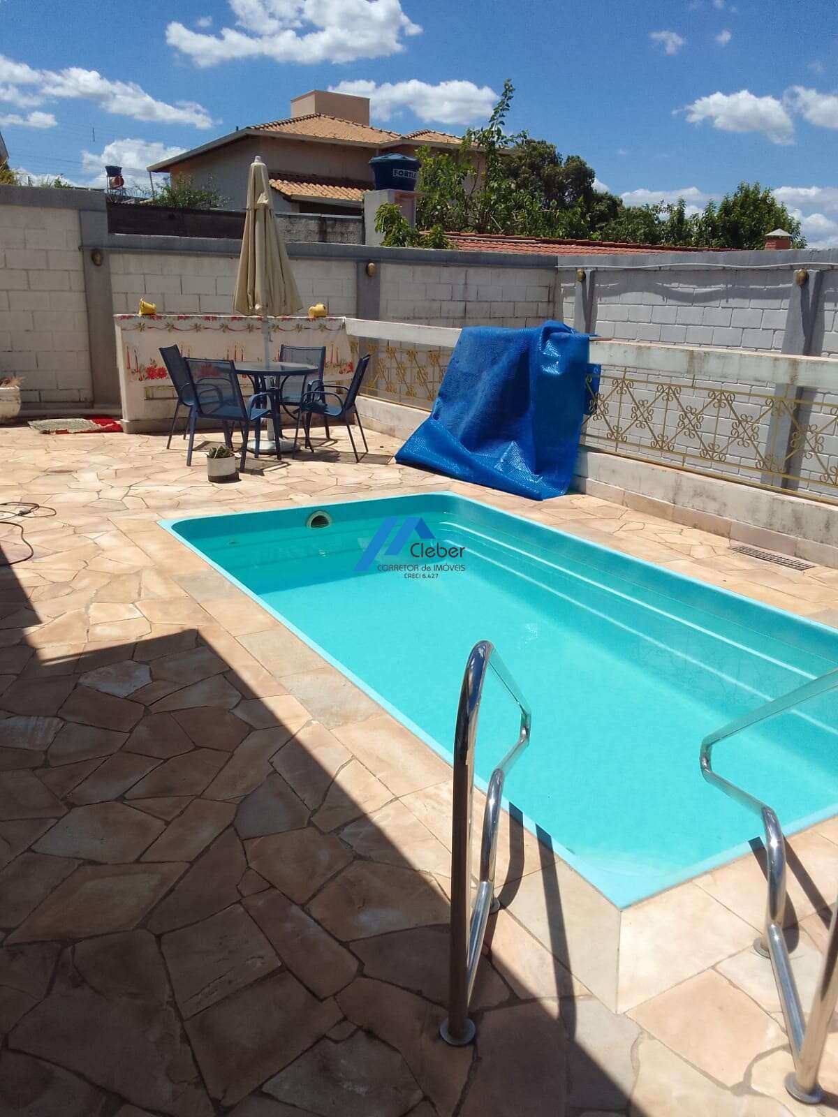 Casa à venda em Divinópolis, JARDIM CANDELÁRIA, com 3 quartos, 300m² - CLÉBER IMÓVEIS