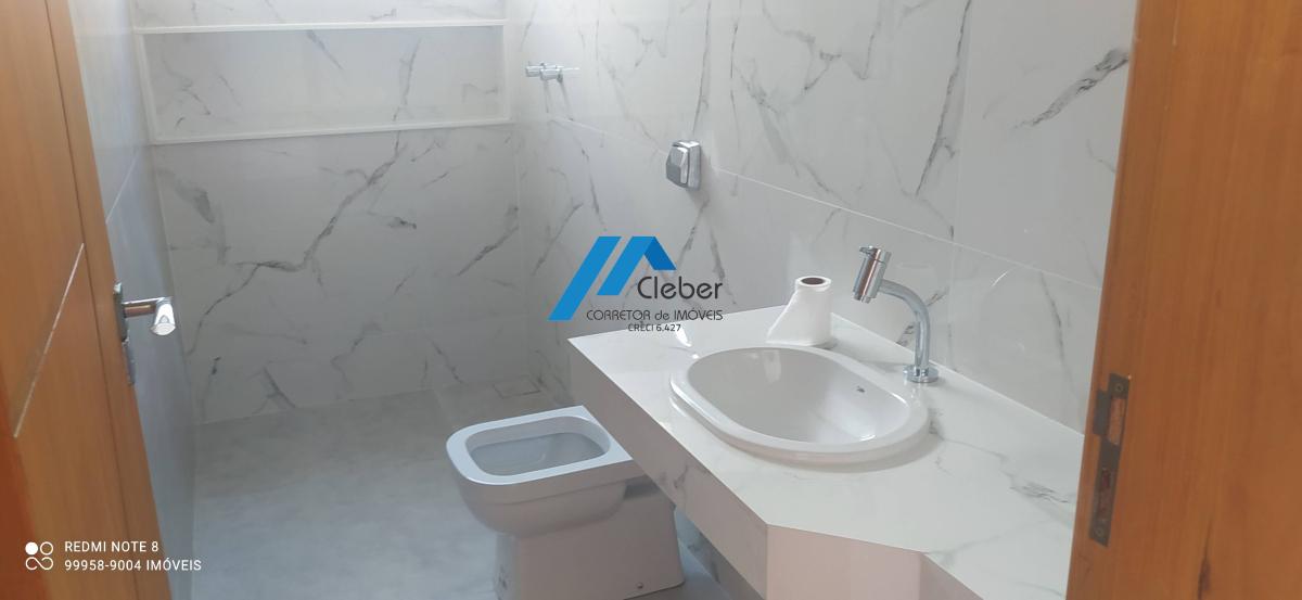Vendo Casa no Fábio Notini, ótimo acabamento, financiamento CEF. Agende sua visita 37.99958-9004 - CLÉBER IMÓVEIS
