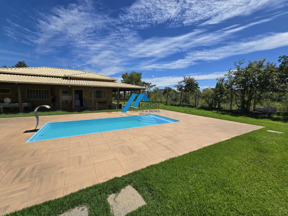 Chácara à venda, no Condomínio fechado, com 3 quartos, 2.000m² - CLÉBER IMÓVEIS