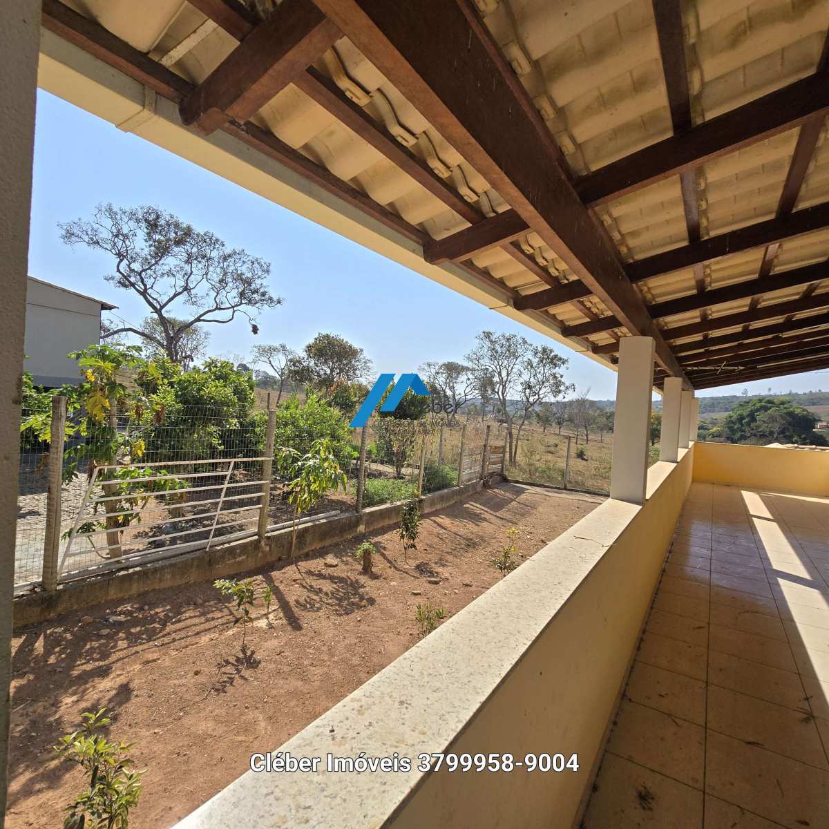 Chácara à venda, com 5 quartos, 1700² aproximadomente. - CLÉBER IMÓVEIS
