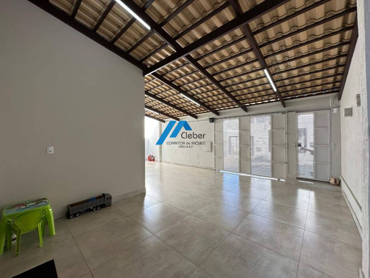 Linda casa semi mobilhada pronta pra morar. Agende sua visita, faça uma proposta. Agendamento  37.99958-9004 - CLÉBER IMÓVEIS