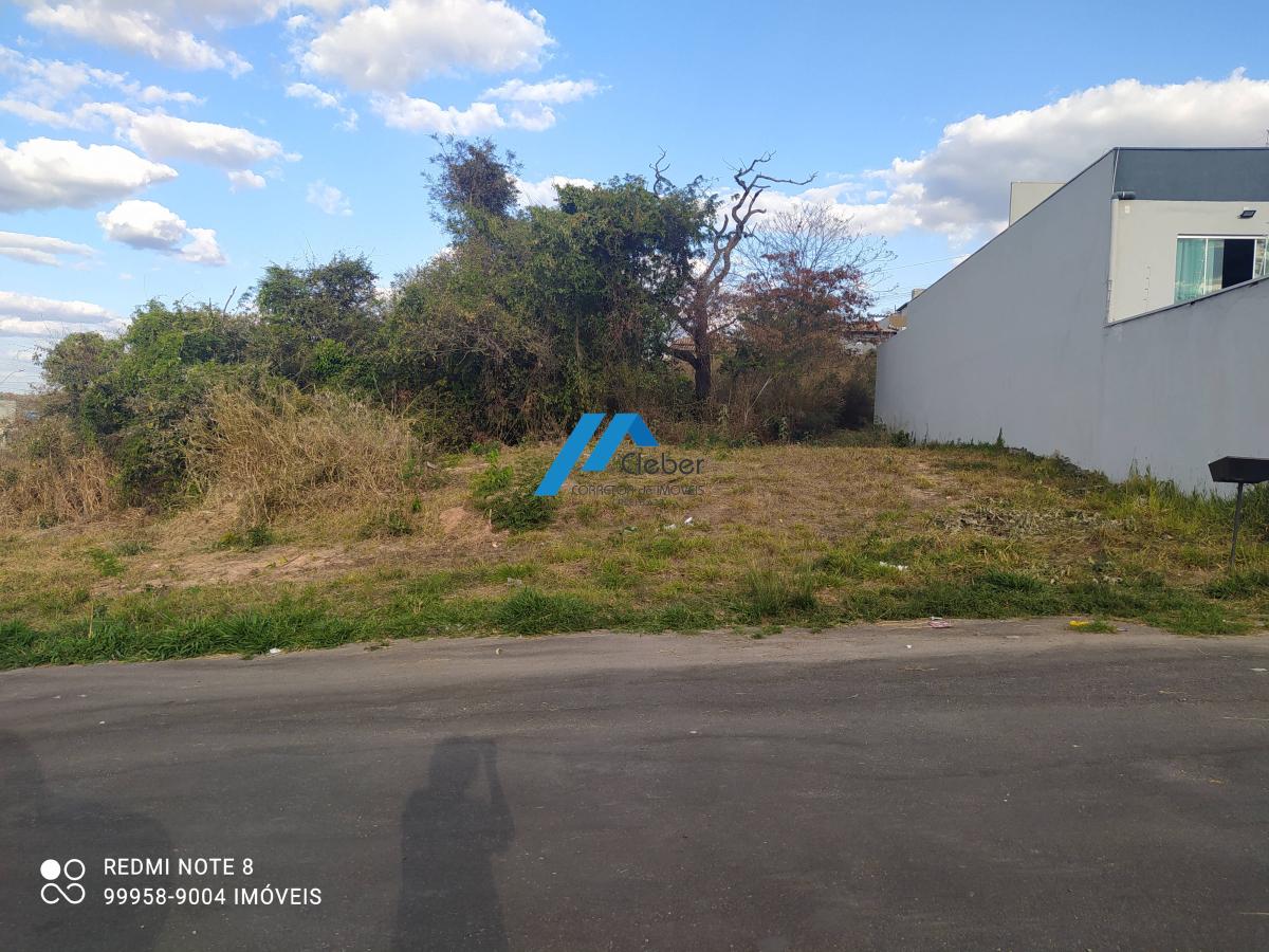 Lote, à venda em Divinópolis, SANTA MARTA - CLÉBER IMÓVEIS