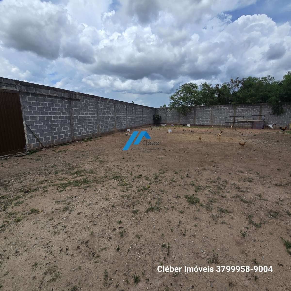 Bairro Gerado Pereira, lote ideal pra galpão, muro estruturado, plano.  Informações ligue 37-99958-9004. - CLÉBER IMÓVEIS