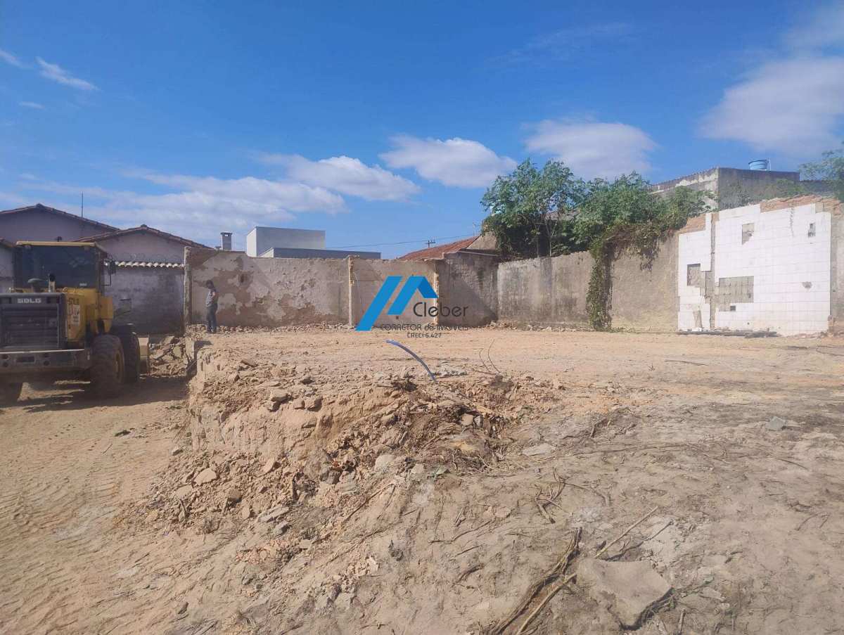 Lote, à venda em Divinópolis, Halim Souki com 337mts², financiamento CEF Lote, à venda em Divinópolis, Halim Souki com 337mts², financiamento CEF - CLÉBER IMÓVEIS