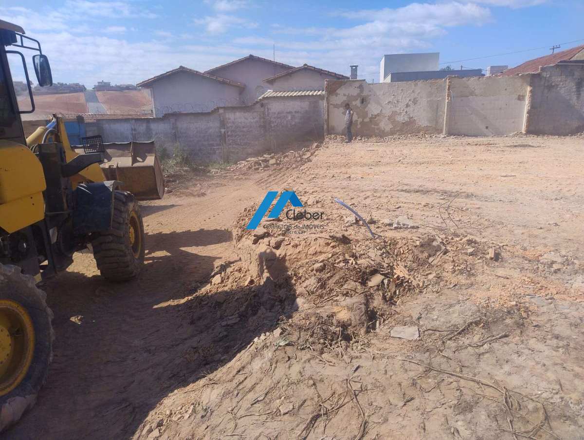 Lote, à venda em Divinópolis, Halim Souki com 337mts², financiamento CEF Lote, à venda em Divinópolis, Halim Souki com 337mts², financiamento CEF - CLÉBER IMÓVEIS