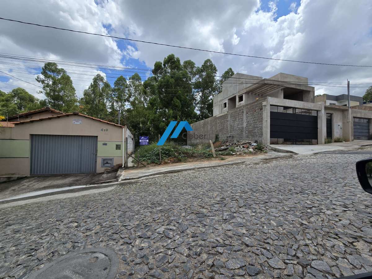 Lote à venda, no Claudia Coelho (37)99958-9004 em Divinópolis, Nossa Senhora de Lurdes - CLÉBER IMÓVEIS