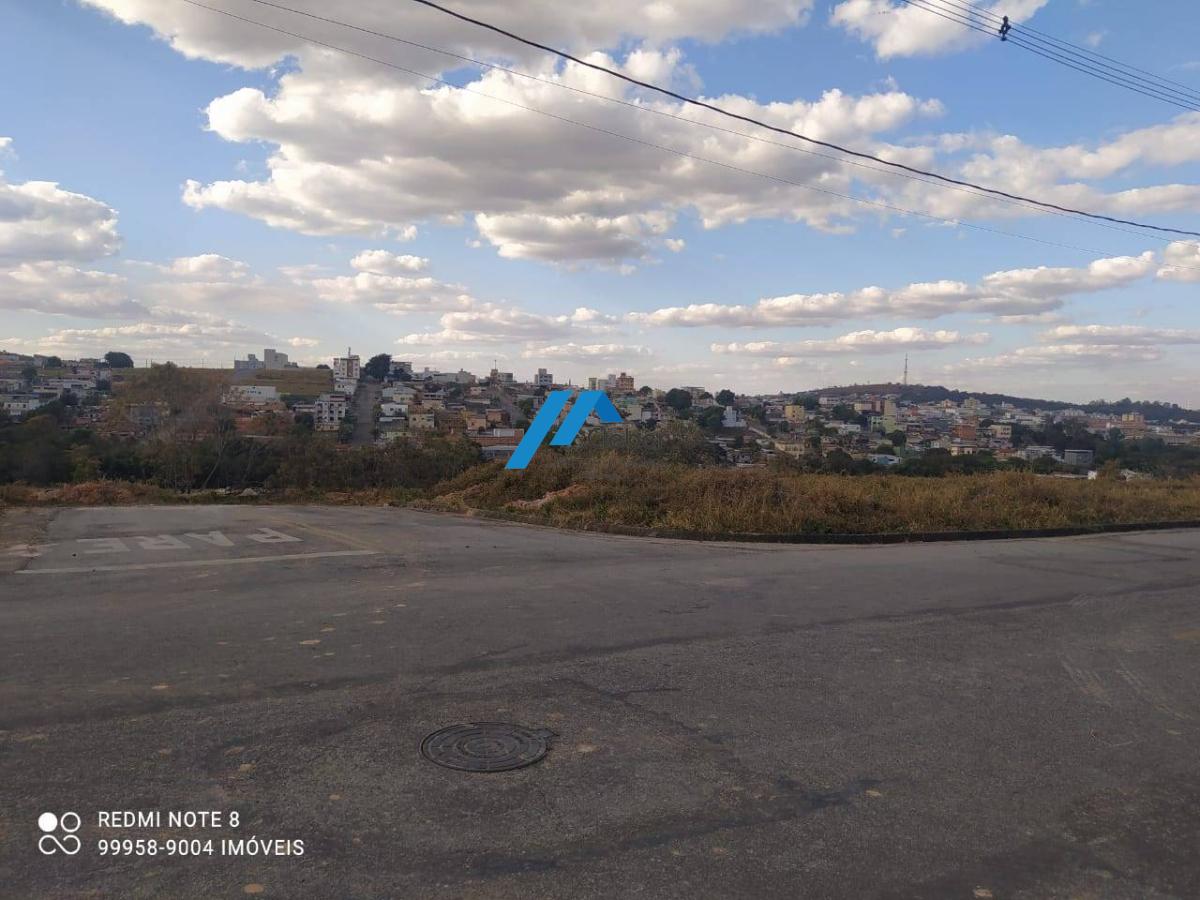 Lote de esquina com 303 M² Bairro Altaville - CLÉBER IMÓVEIS