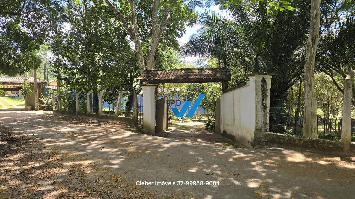 Sítio 30.000m² proximo a Divinópolis com agua corrente. Informações 37.99958-9004 Sítio 30.000m² proximo a Divinópolis com agua corrente. Informações 37.99958-9004 - CLÉBER IMÓVEIS