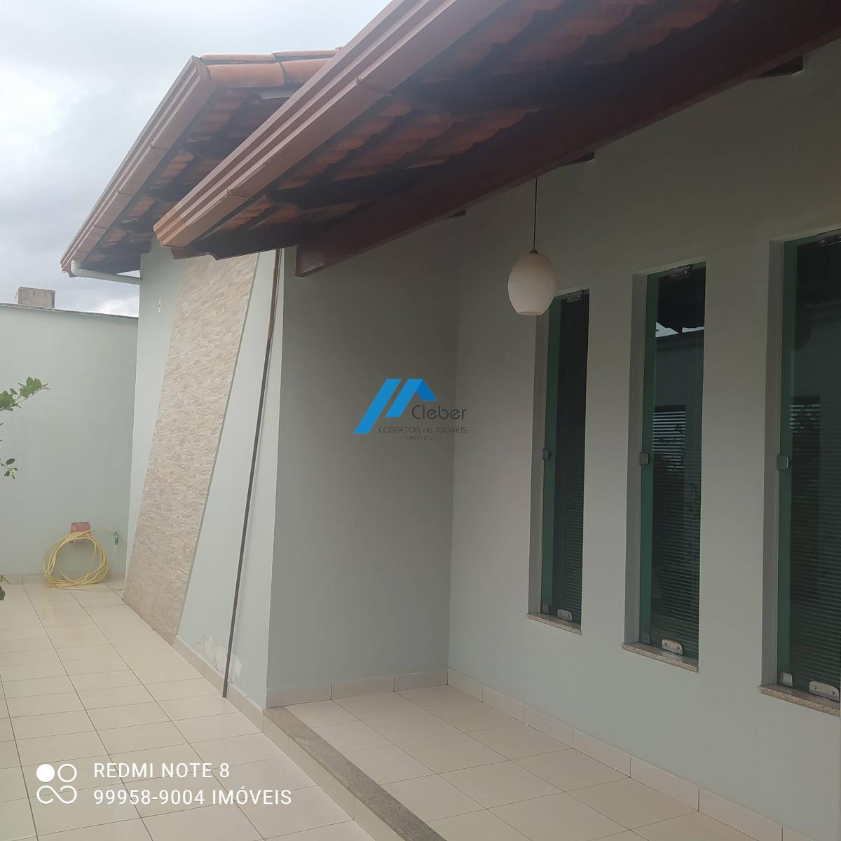 CLÉBER IMÓVEIS VENDE ÓTIMA CASA NO HALIM SOUKI MAIS INFORMAÇÕES (37) 99958-9004 - CLÉBER IMÓVEIS